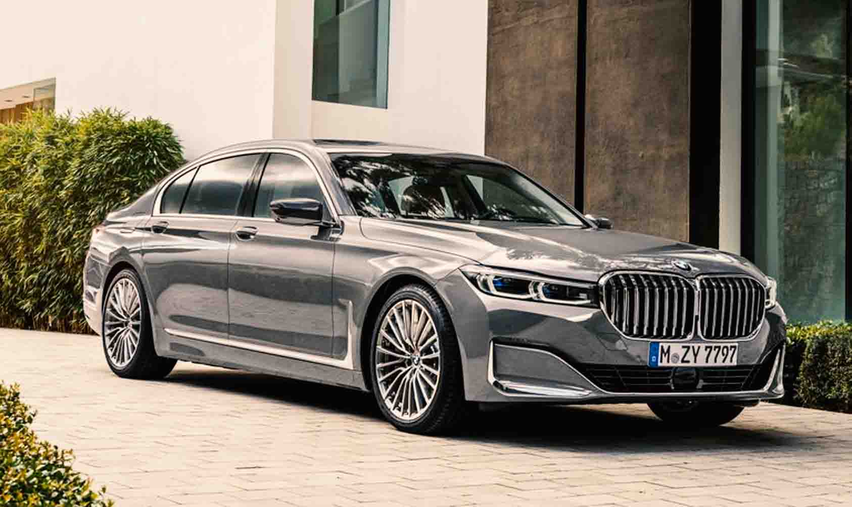 2025 Toyota Camry SE AWD