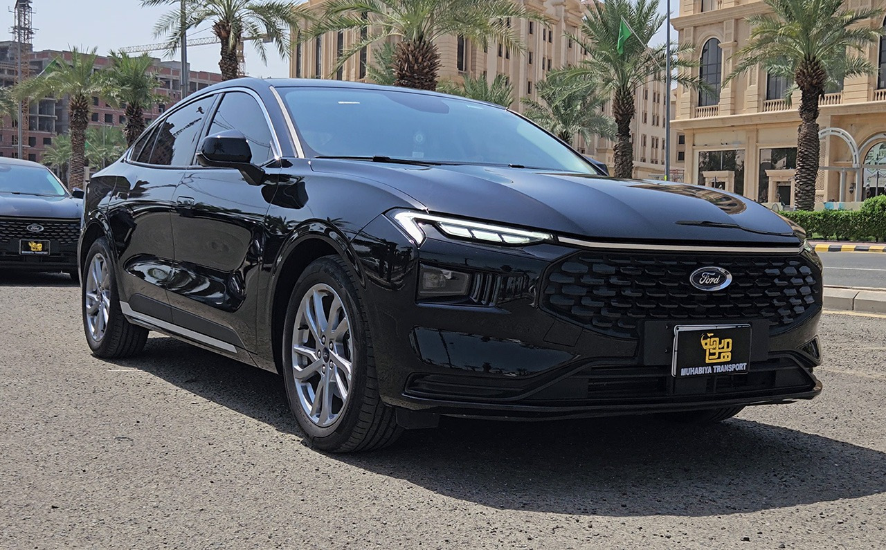 Toyota Camry 2024/25 Main