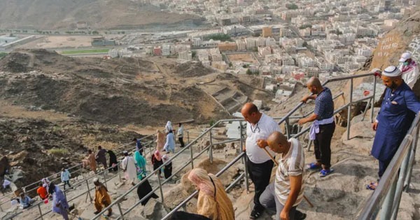 Hira Cave Climb Tour