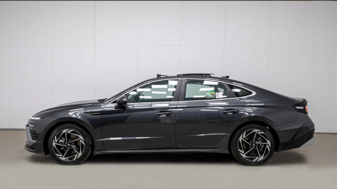 2025 Hyundai Sonata XLE Interior