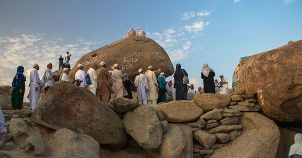 Thawr Cave Climb Tour